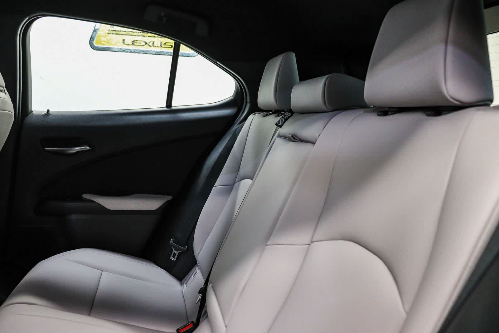 Certified 2025 Lexus UX 300h FWD w/ Accessory Package (Z2) image 19