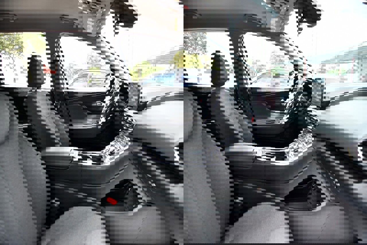 Used 2023 Hyundai Santa Fe SEL image 16