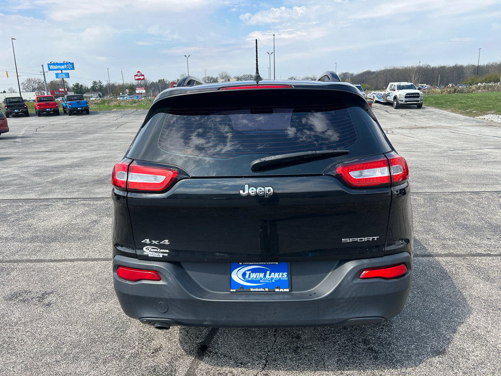 Used 2016 Jeep Cherokee Sport w/ Cold Weather Group image 7