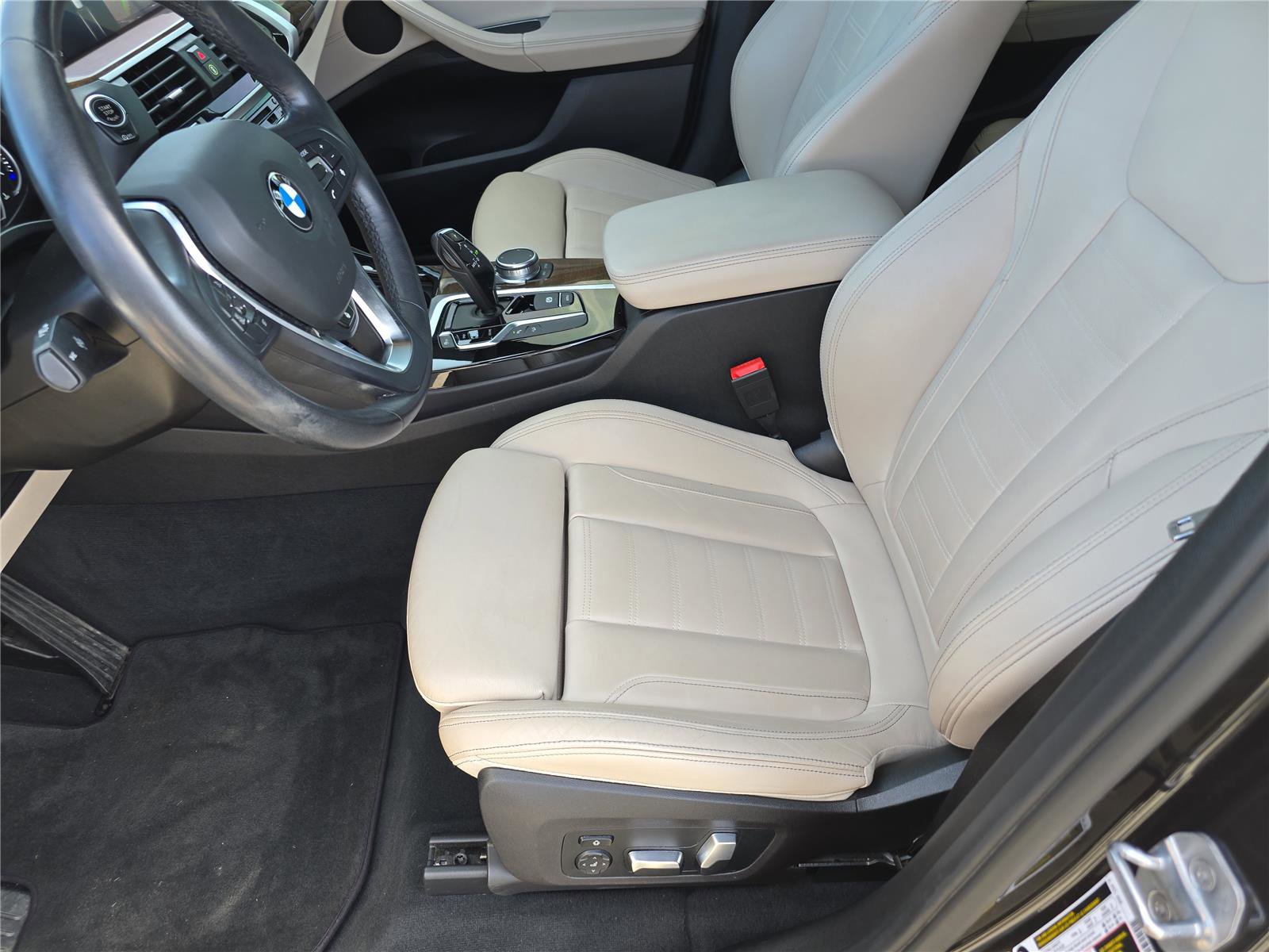 Used 2019 BMW X3 xDrive30i w/ Premium Package image 22