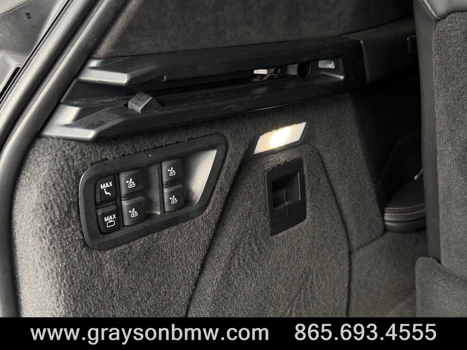 Used 2023 BMW X7 xDrive40i w/ Dynamic Handling Package AWD/4WD image 20