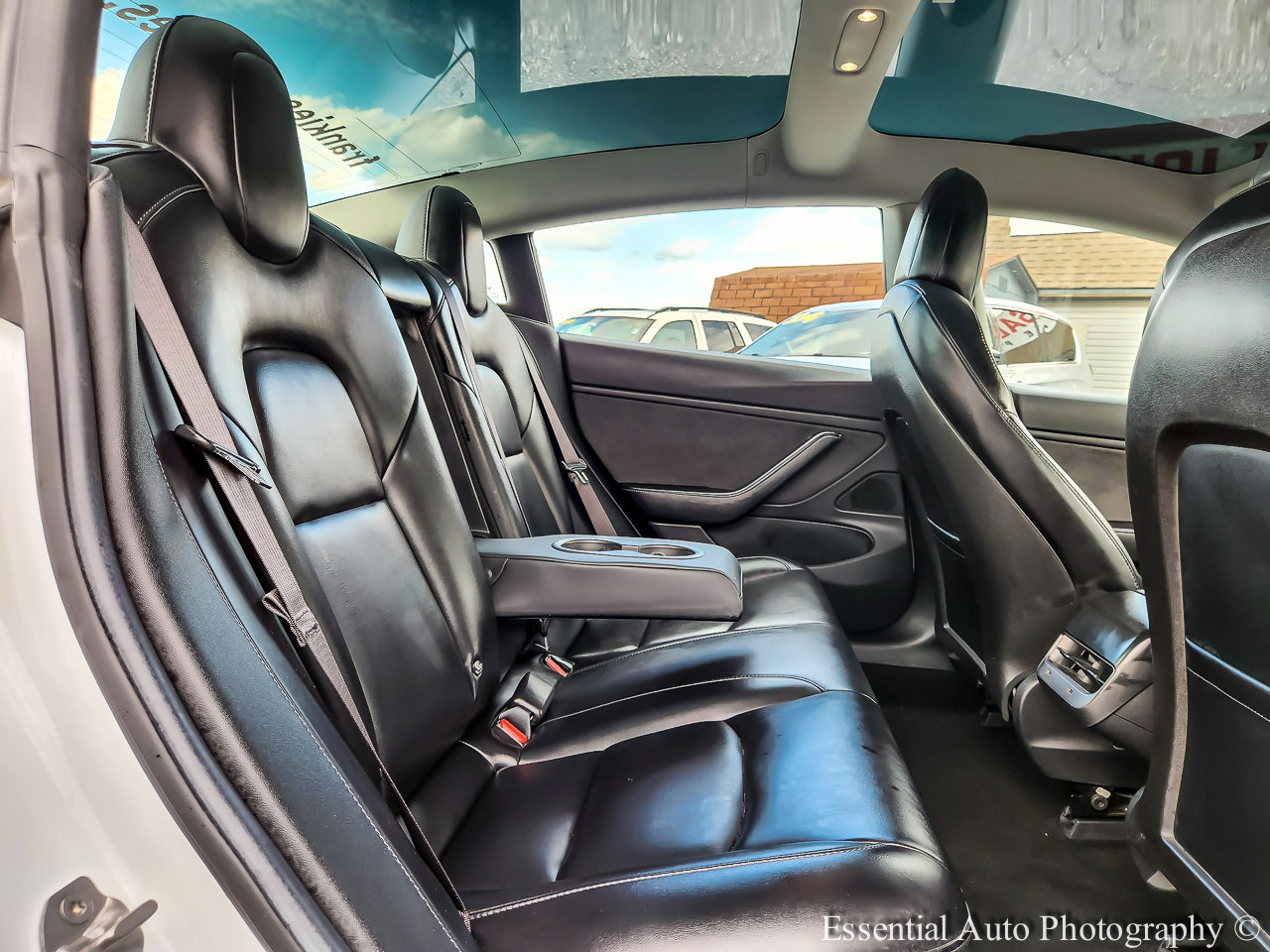Used 2018 Tesla Model 3 Long Range RWD image 28