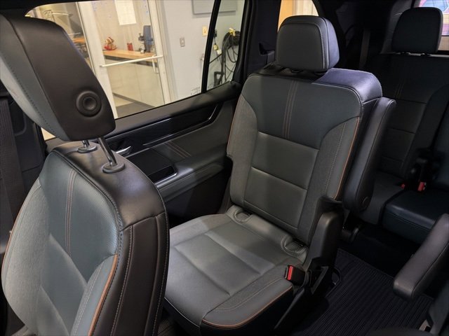 Used 2025 GMC Acadia AT4 image 19