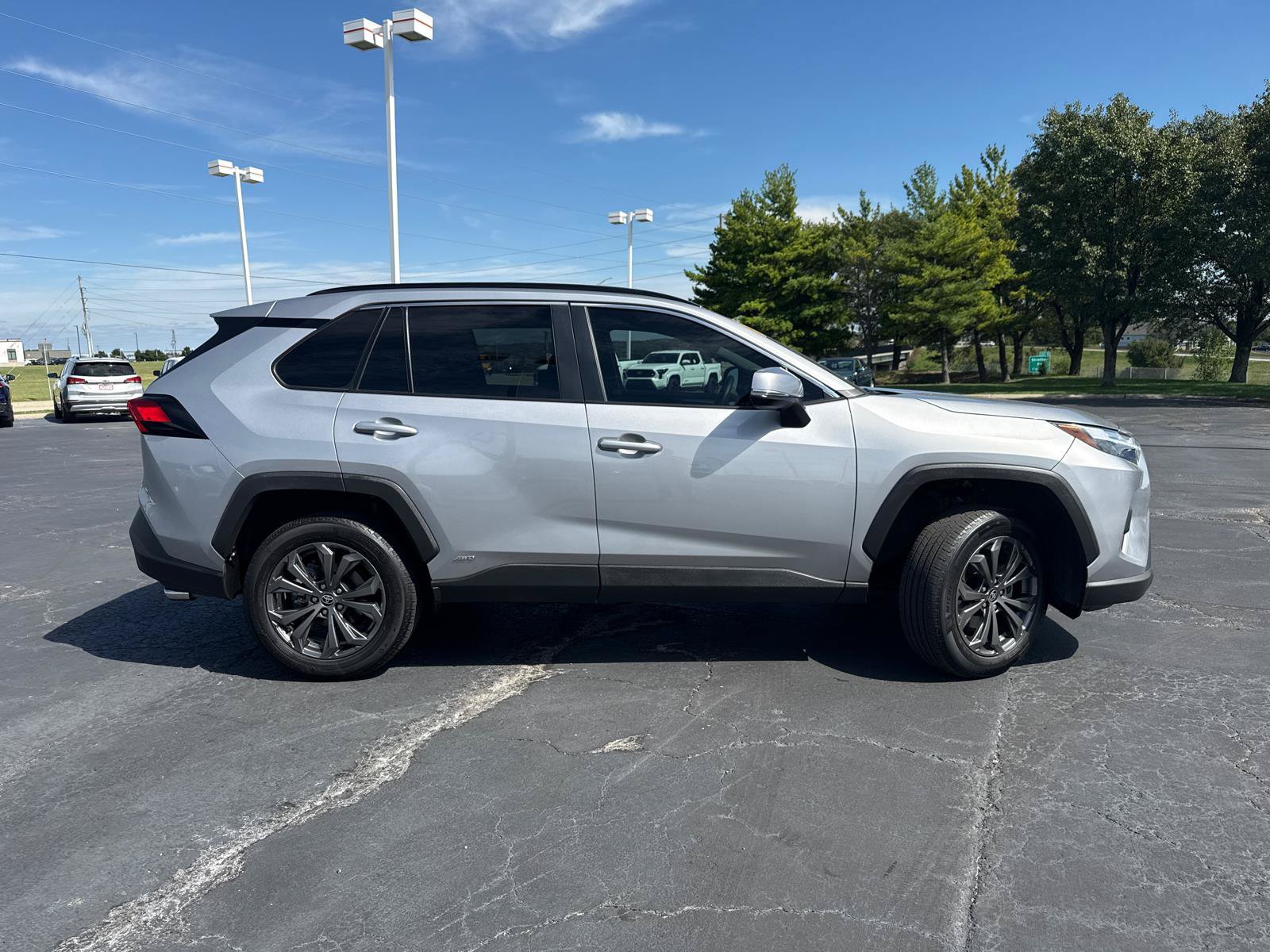 Used 2025 Toyota RAV4 XLE Premium w/ Weather Package AWD/4WD image 10