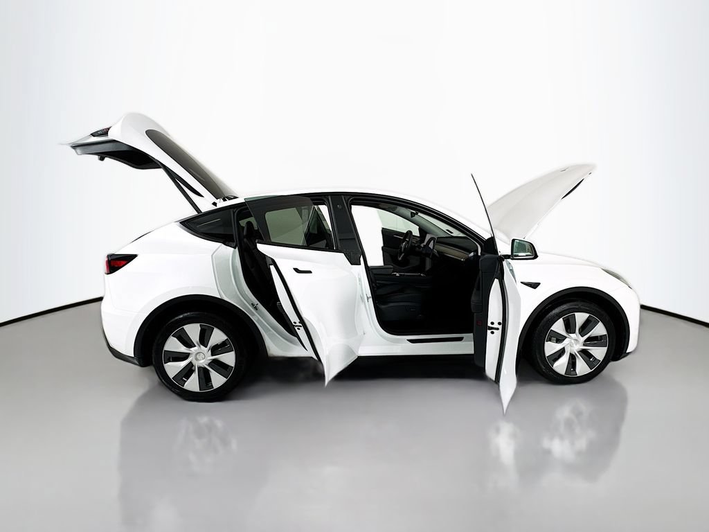 Used 2023 Tesla Model Y Long Range AWD/4WD image 36