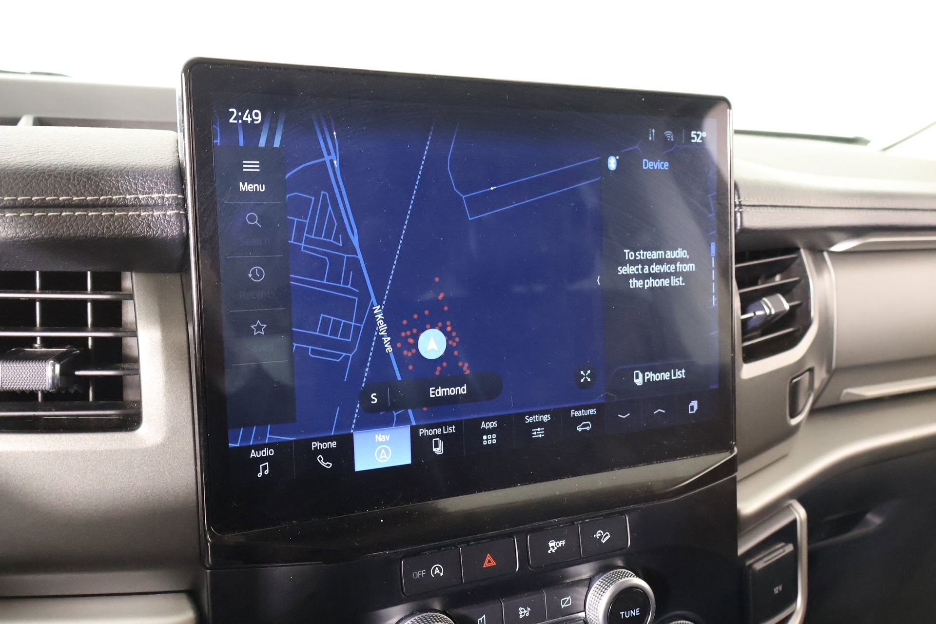 Used 2024 Ford Expedition Max XLT image 7