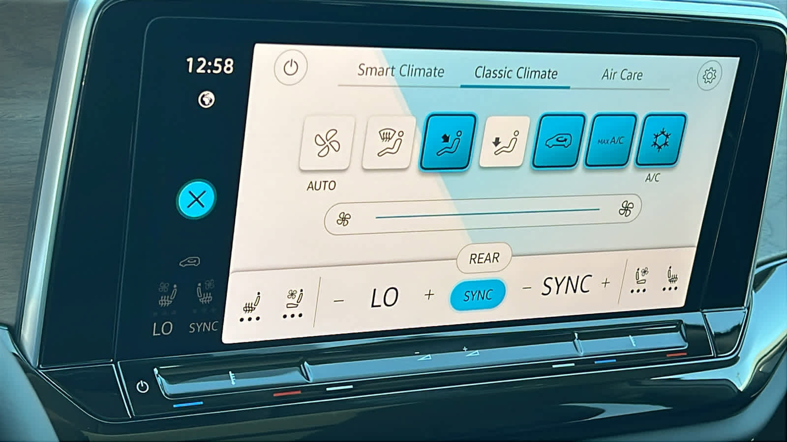 New 2026 Volkswagen Atlas SE image 14
