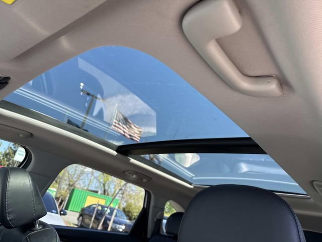 Used 2023 Kia Sorento S w/ Panoramic Sunroof Package FWD image 16