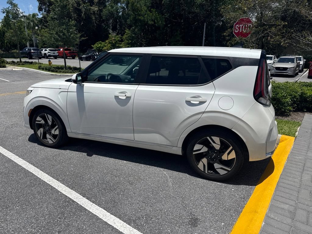 Used 2023 Kia Soul GT-Line w/ GT-Line Technology Package FWD image 7