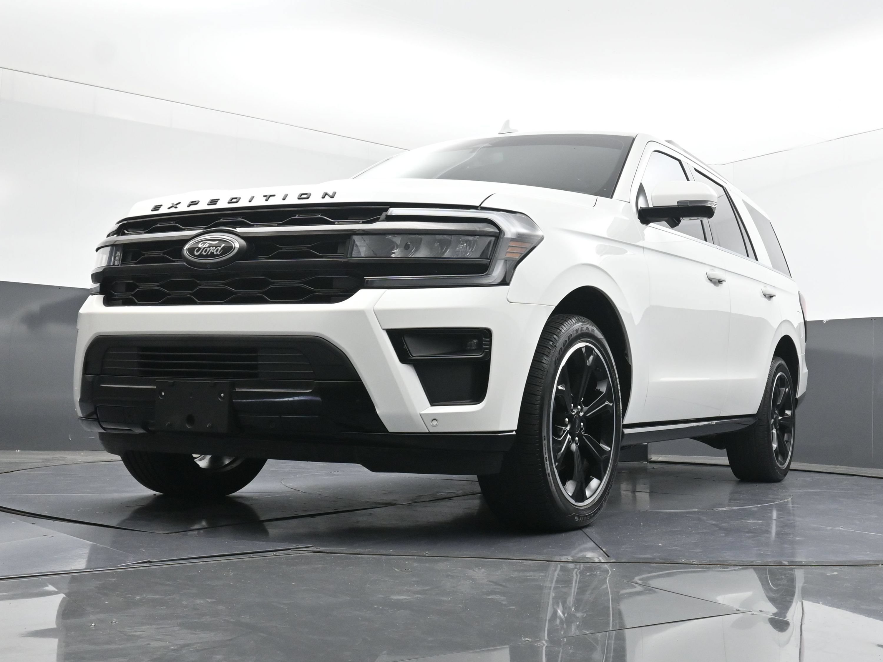 Used 2023 Ford Expedition Limited RWD image 28