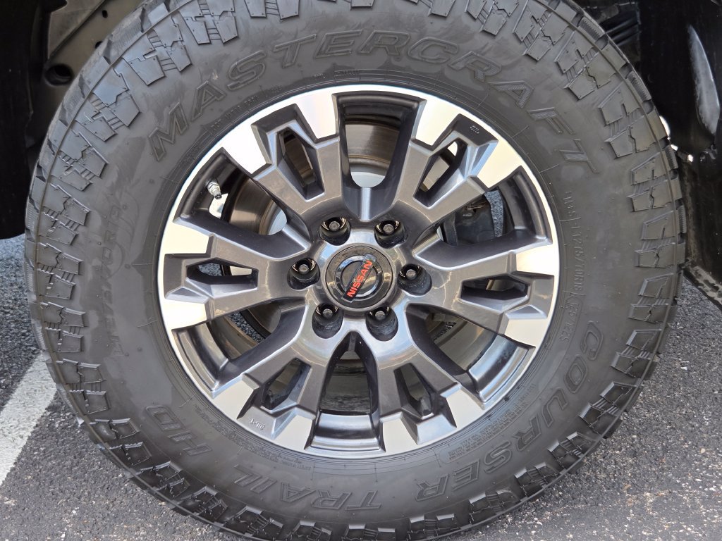 Used 2022 Nissan Titan PRO-4X w/ Pro-4x Utility Package AWD/4WD image 15