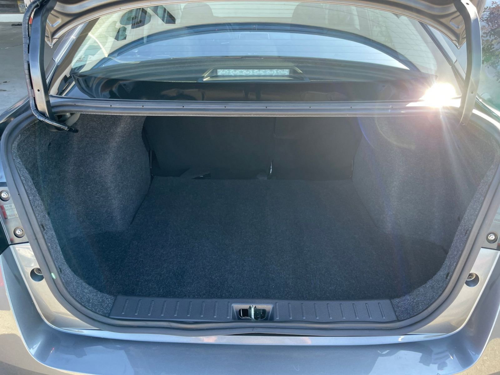 Used 2025 Nissan Versa SV image 30