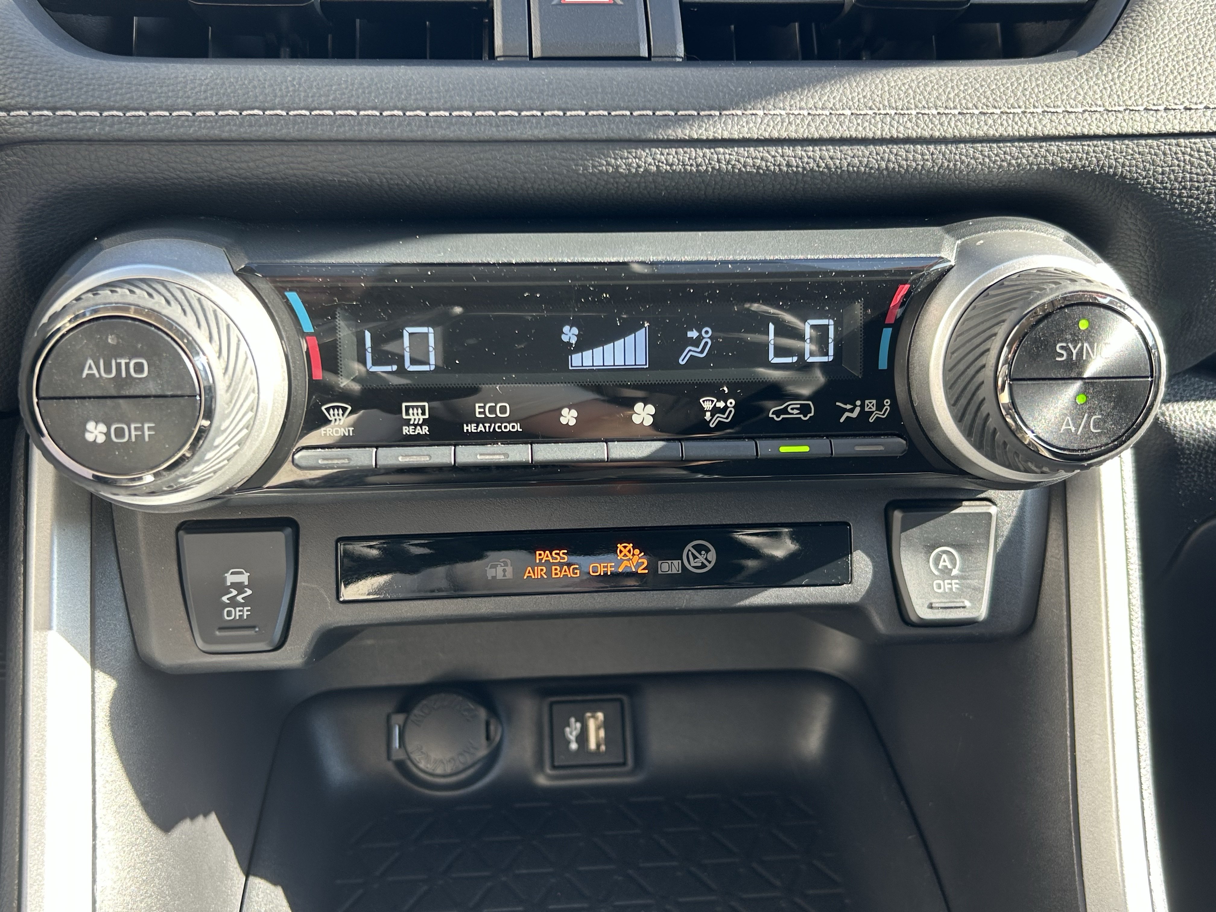 Certified 2025 Toyota RAV4 XLE AWD/4WD image 29