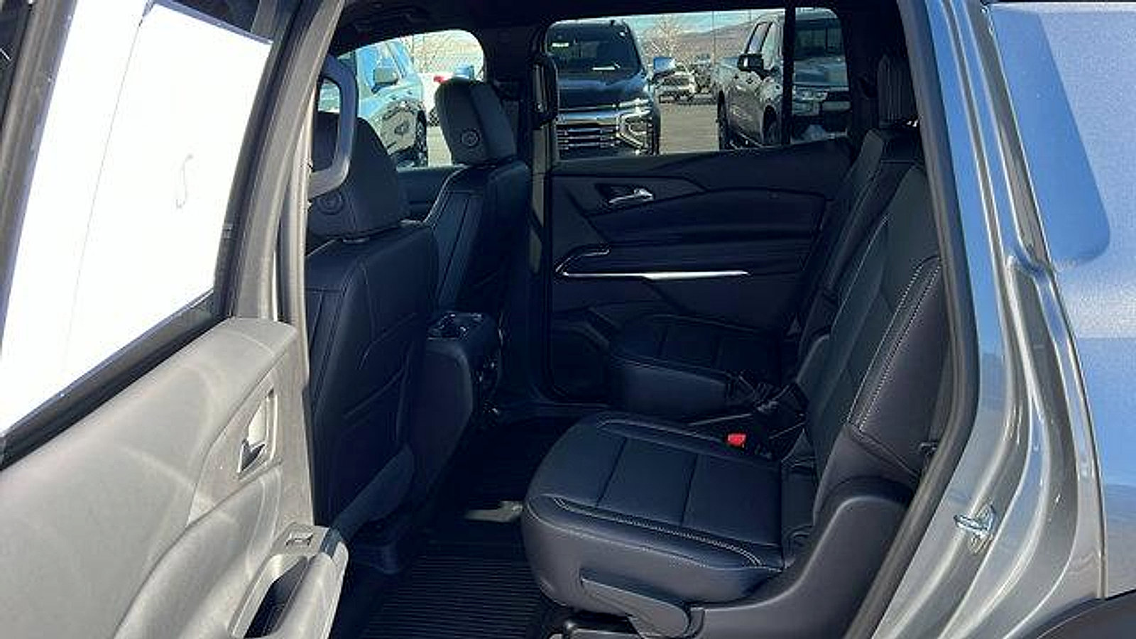 New 2026 Chevrolet Traverse LT w/ Midnight/Sport Edition image 14