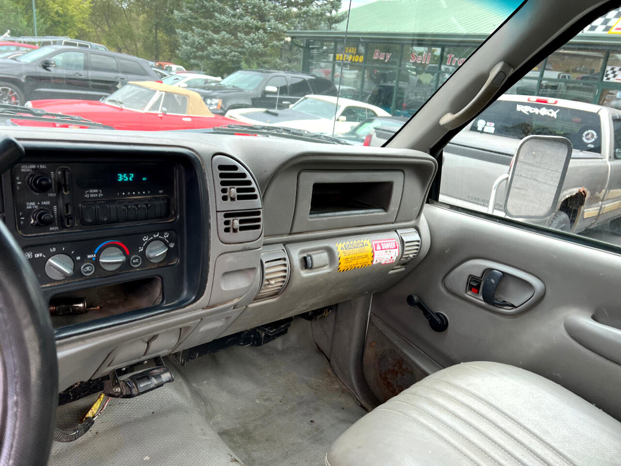Used 2002 Chevrolet Silverado 3500 2WD Regular Cab HD image 8