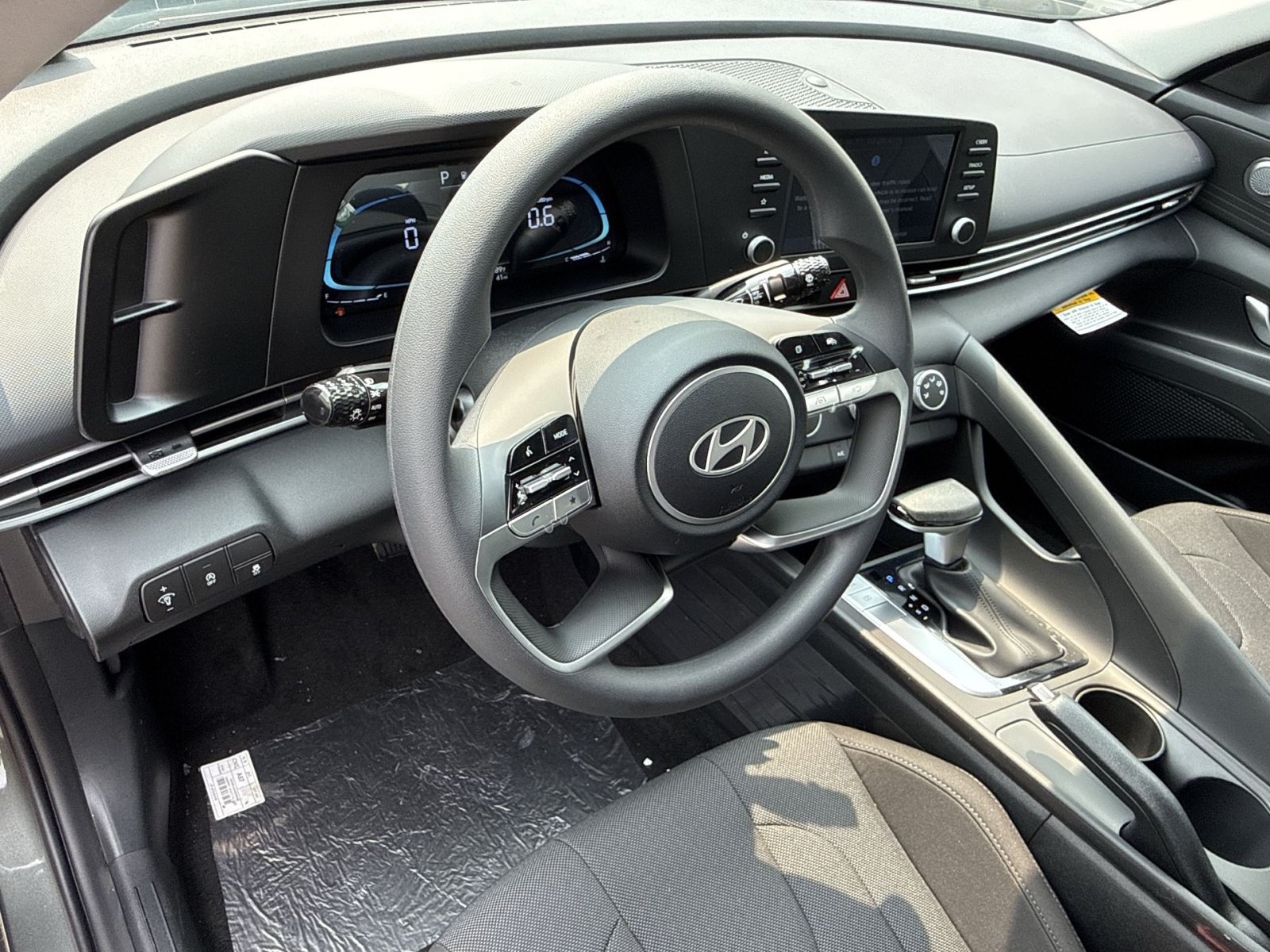 New 2026 Hyundai Elantra SE FWD image 16