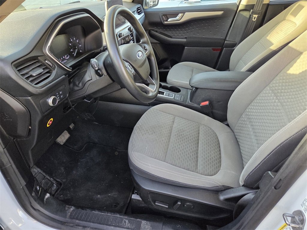 Used 2020 Ford Escape SE image 5