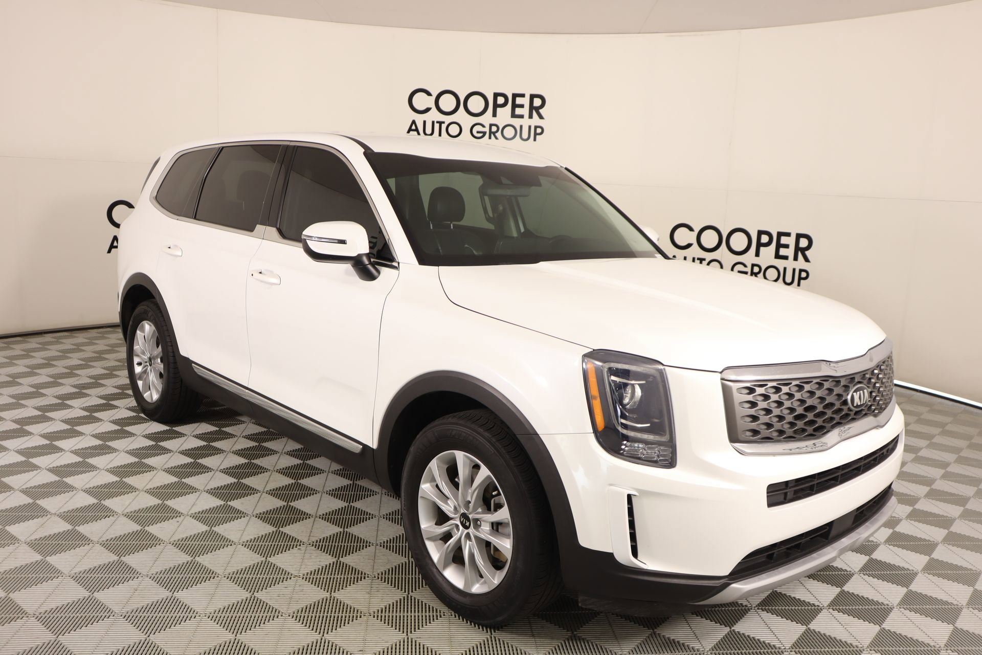 Used 2021 Kia Telluride LX image 1