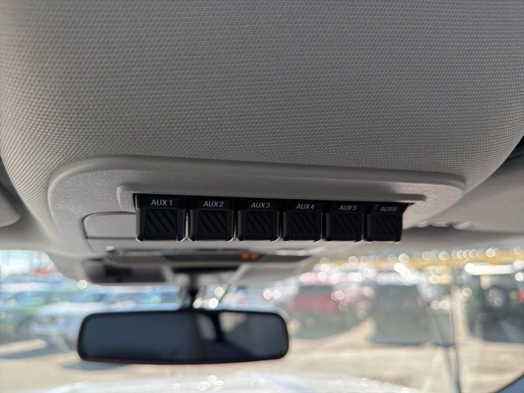 New 2026 Ford F250 Lariat w/ Black Appearance Package image 37