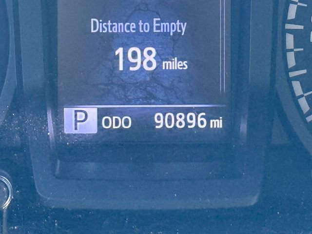 Used 2020 Toyota Tacoma SR image 7