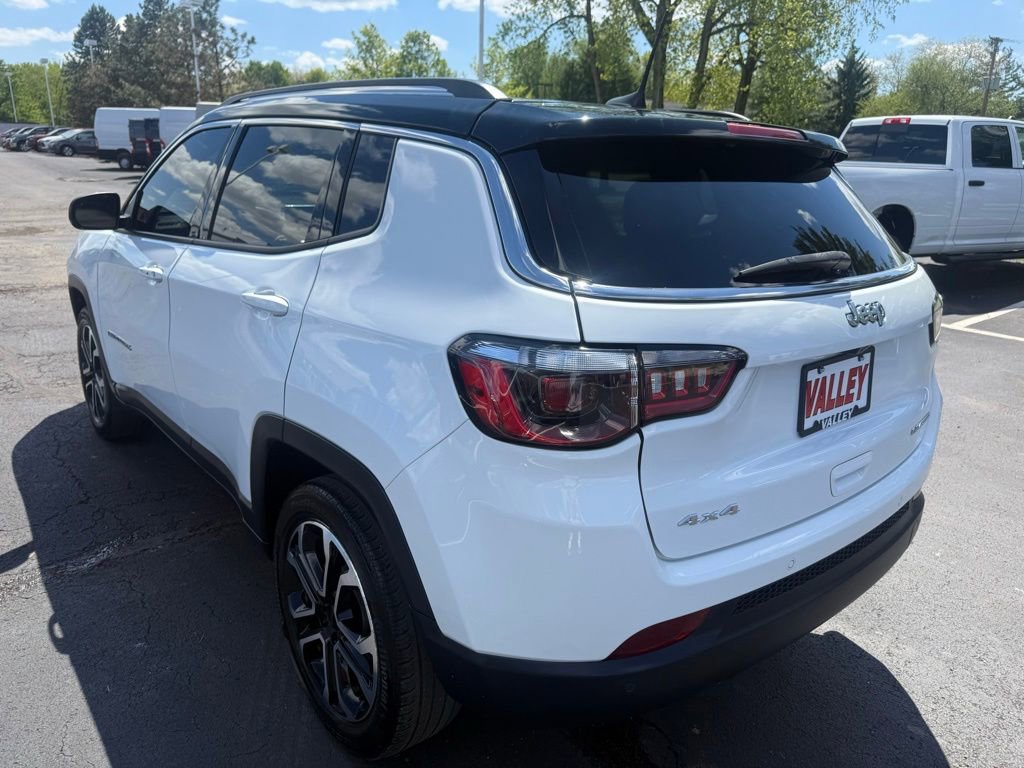 Used 2022 Jeep Compass Limited w/ Sun and Sound Group AWD/4WD image 5