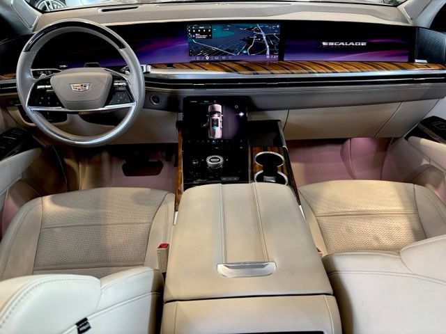 Used 2025 Cadillac Escalade Sport Platinum AWD/4WD image 23