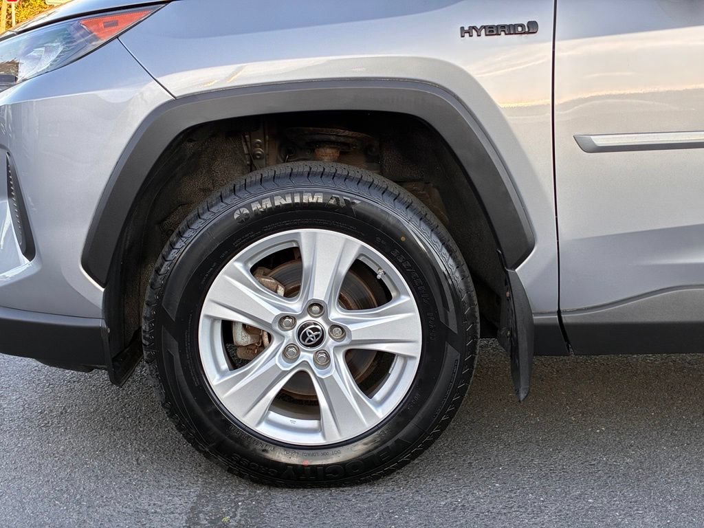 Used 2021 Toyota RAV4 LE AWD/4WD image 51
