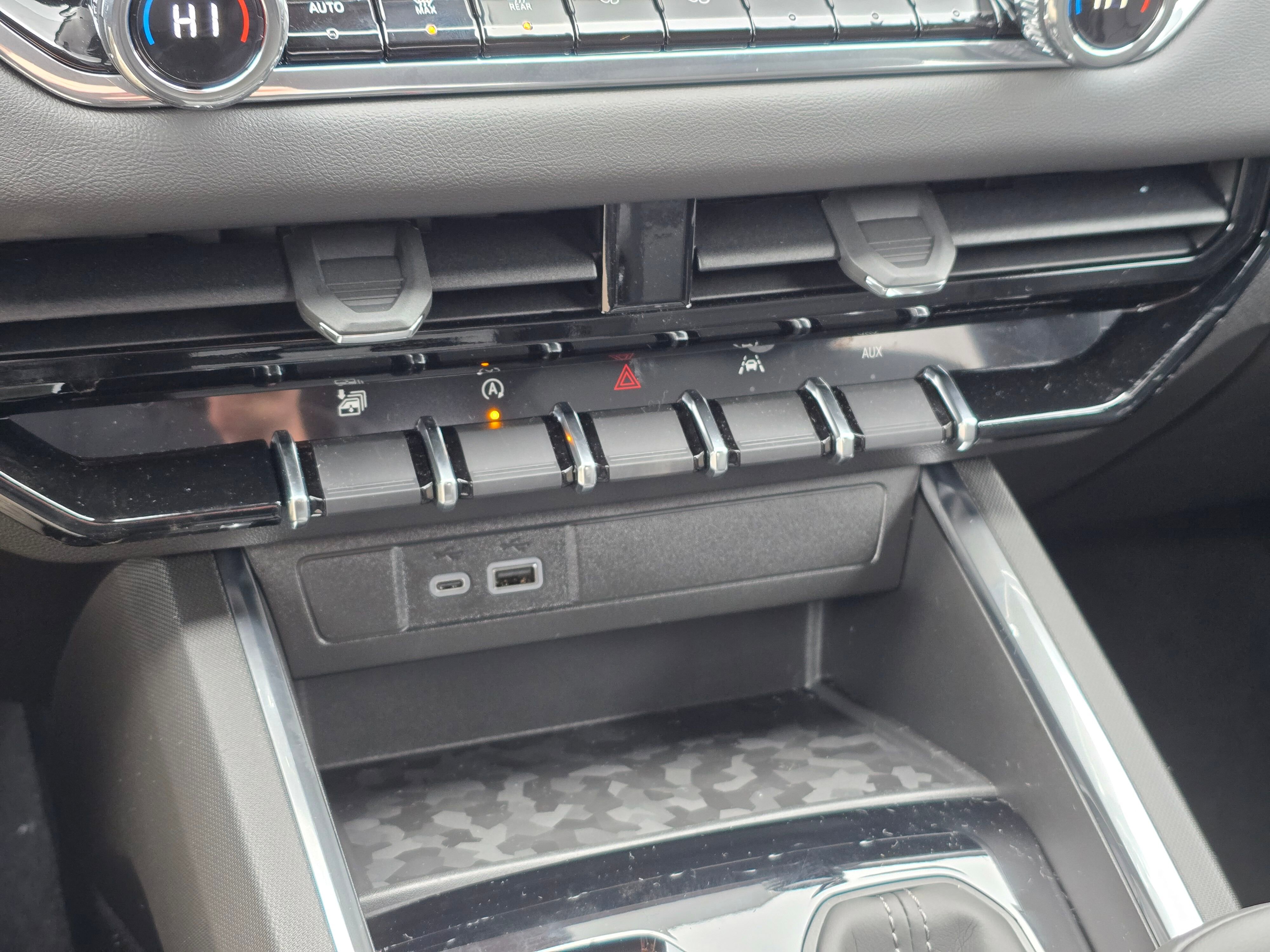 New 2026 GMC Canyon Elevation w/ Convenience Package image 23