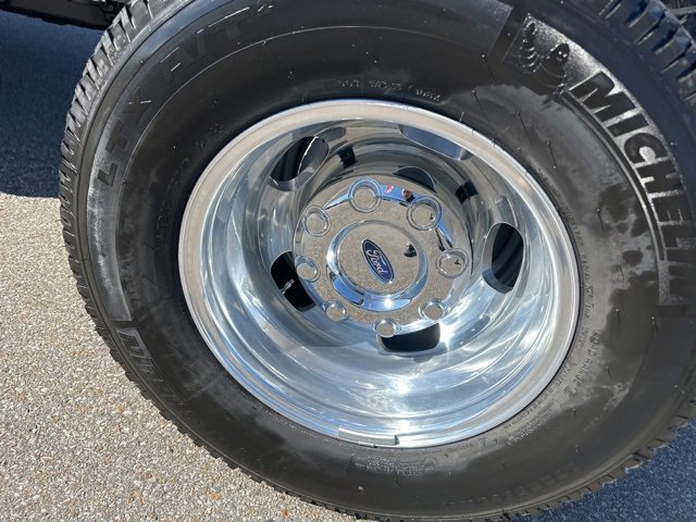 New 2026 Ford F350 XL w/ XL Chrome Package image 24