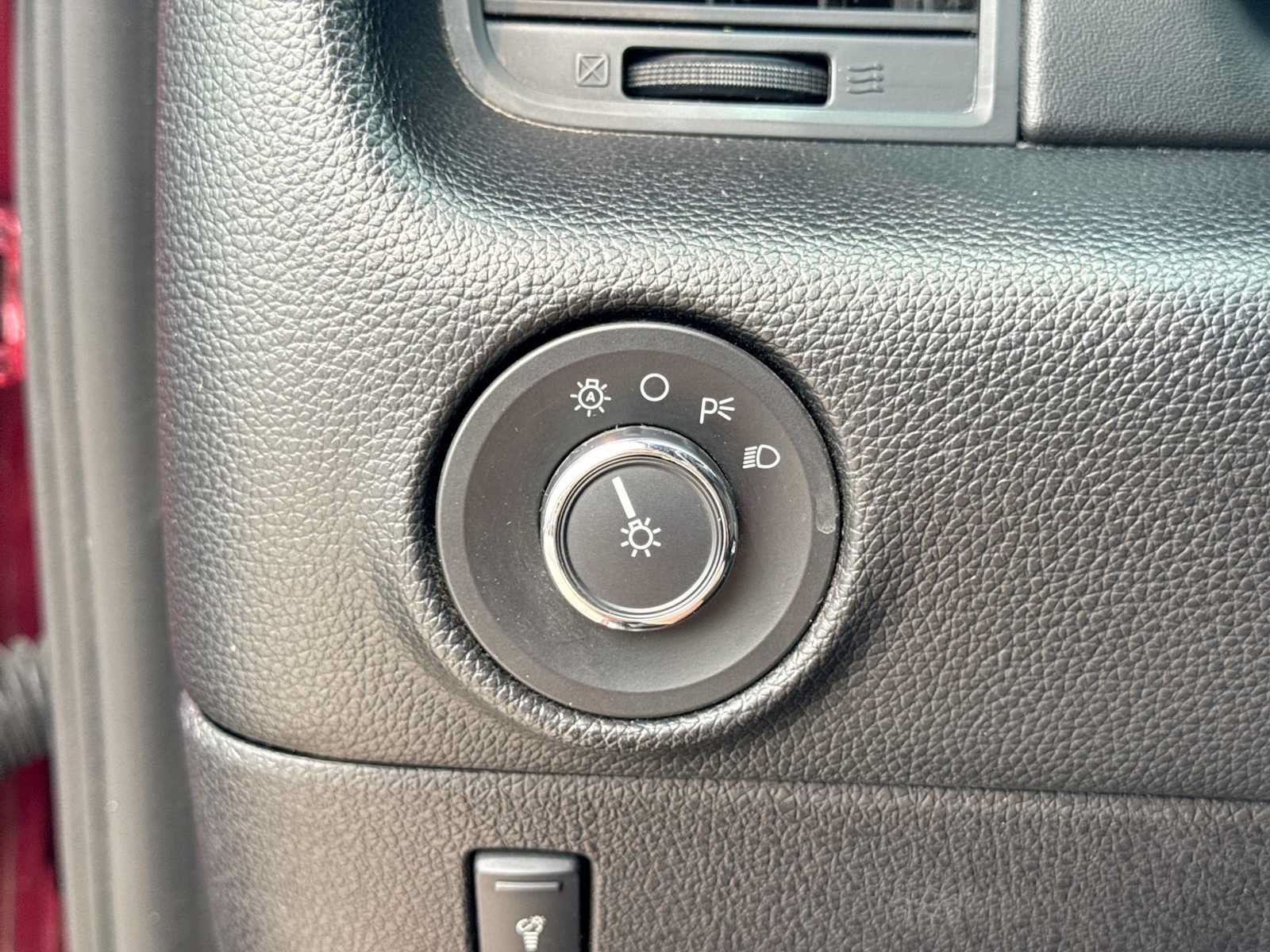 Used 2015 Lincoln Navigator 4WD image 27