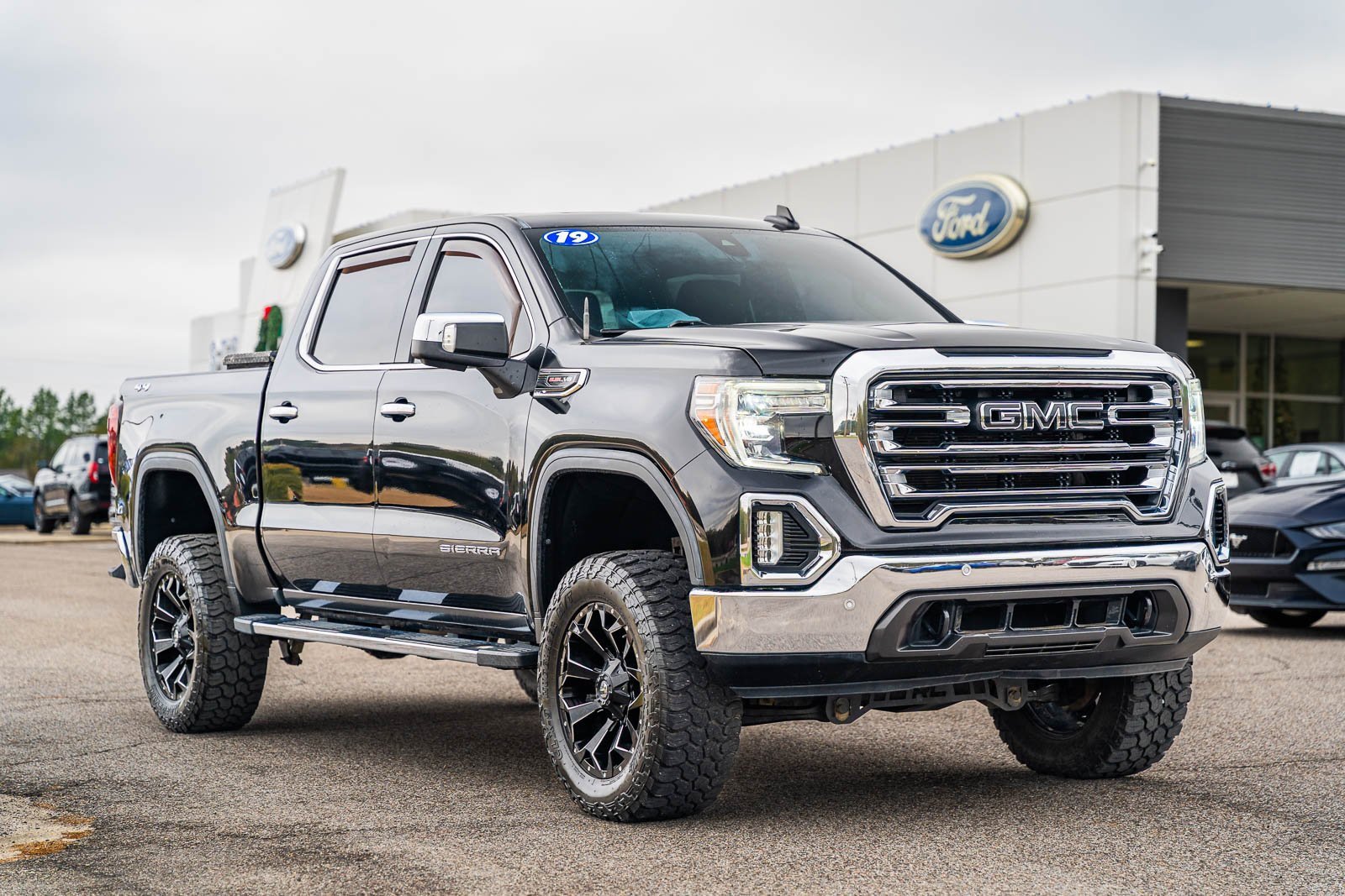 Used 2019 GMC Sierra 1500 SLT w/ SLT Premium Plus Package
