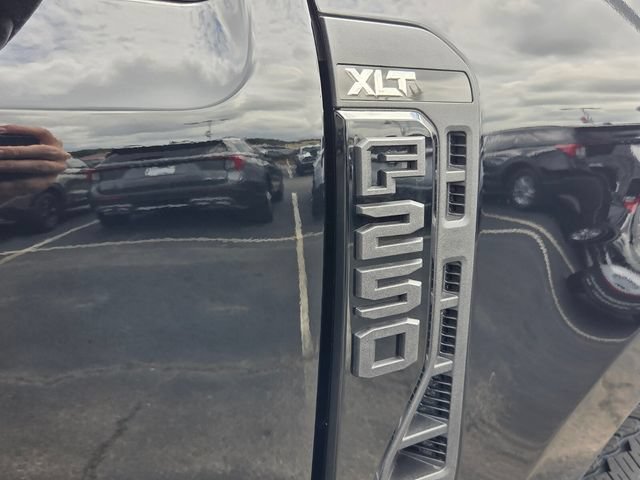 New 2026 Ford F250 XLT w/ XLT Premium Package AWD/4WD image 16