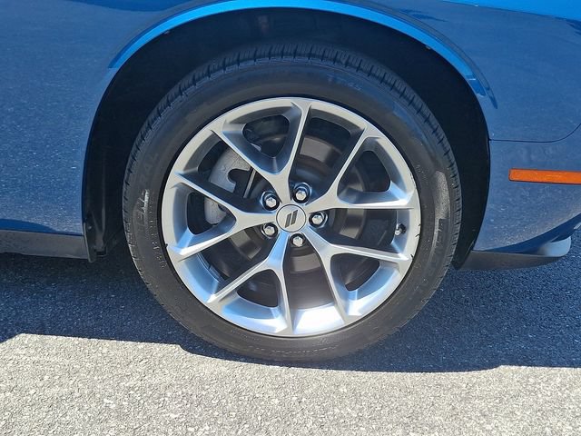 Used 2021 Dodge Challenger SXT w/ Plus Package RWD image 8