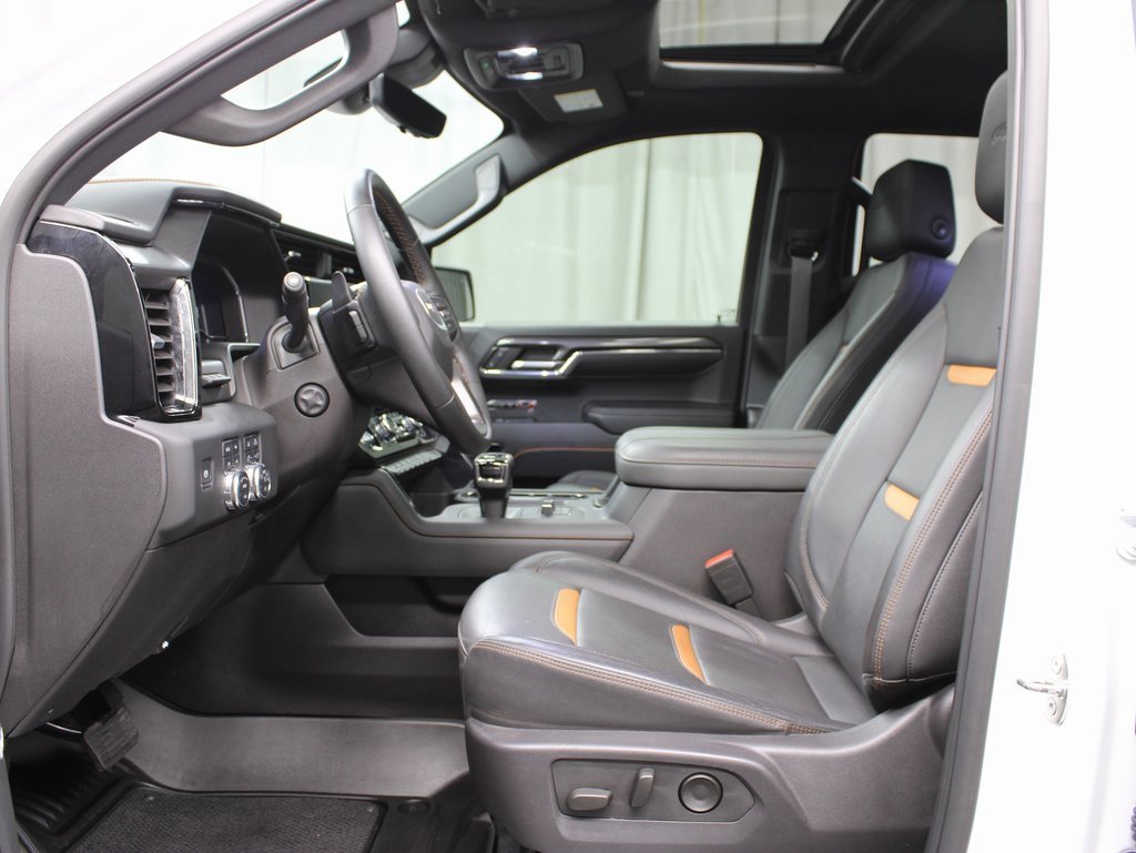 Used 2024 GMC Sierra 1500 AT4 image 9