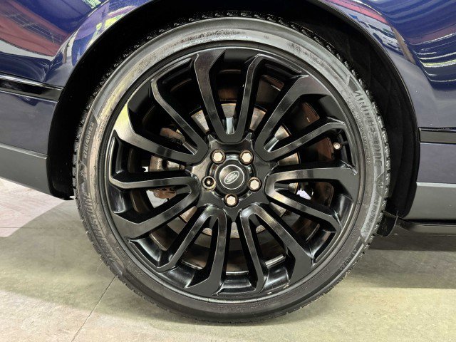 Used 2017 Land Rover Range Rover Autobiography image 78