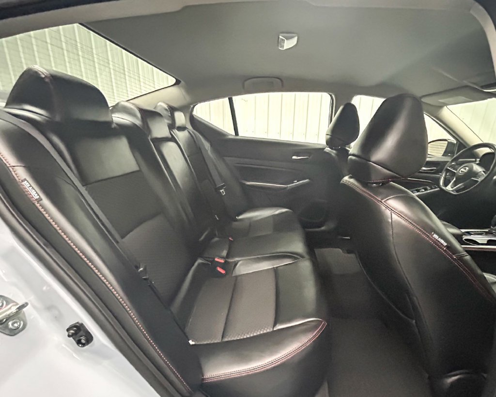Used 2023 Nissan Altima 2.5 SR AWD/4WD image 18