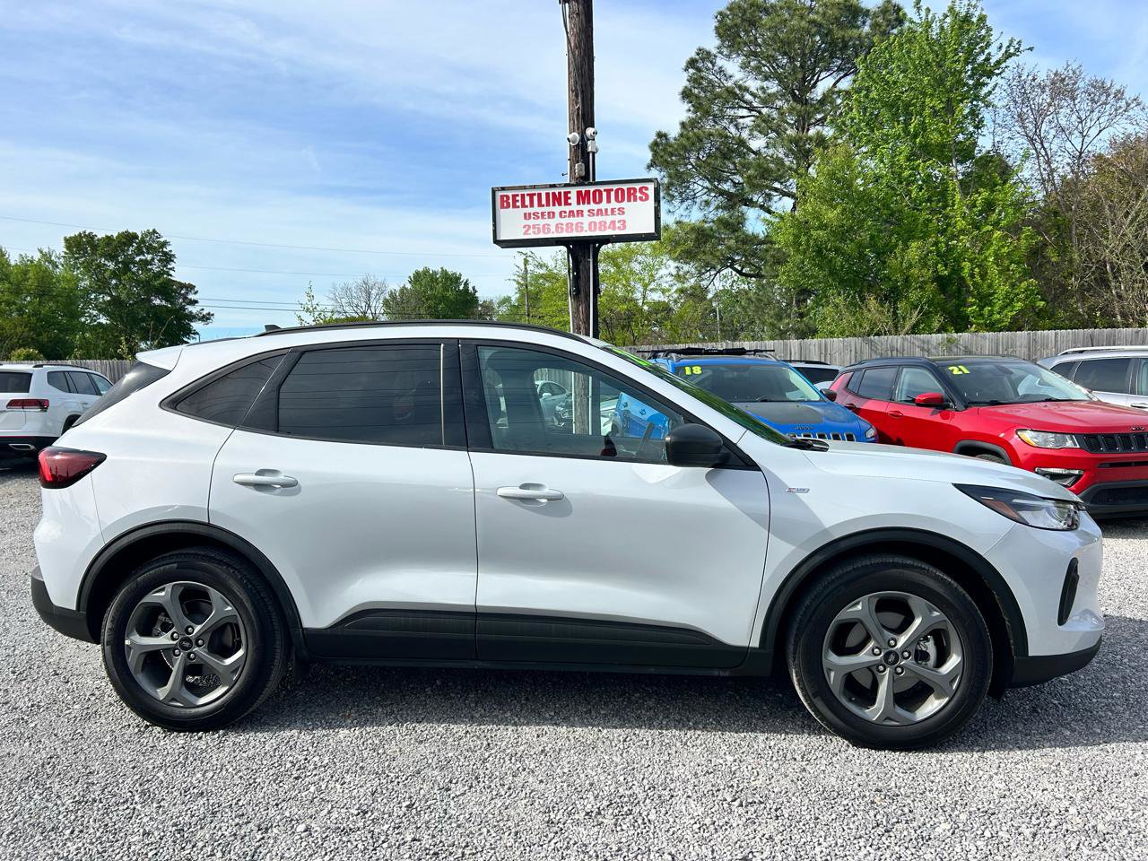 Used 2025 Ford Escape ST-Line image 3