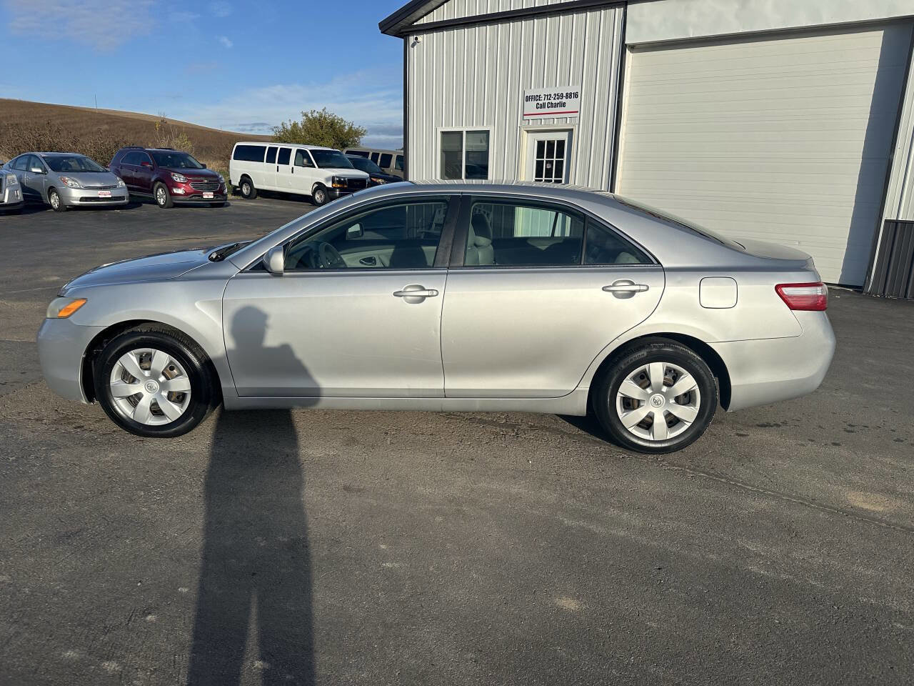 Used 2009 Toyota Camry LE image 2