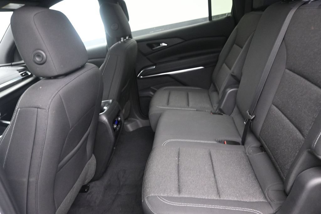 Used 2024 Chevrolet Traverse LS FWD image 14