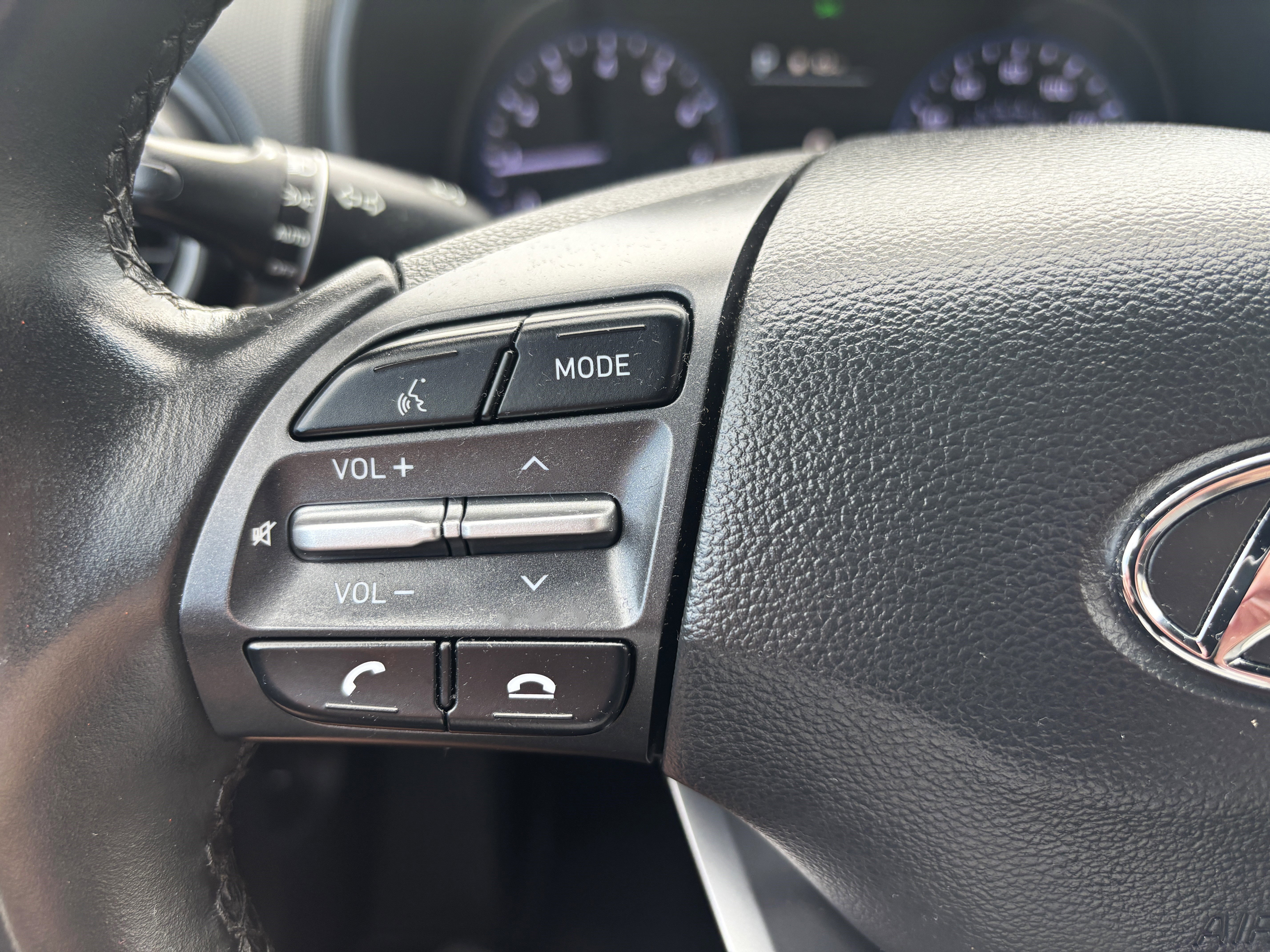 Used 2021 Hyundai Kona Night image 18