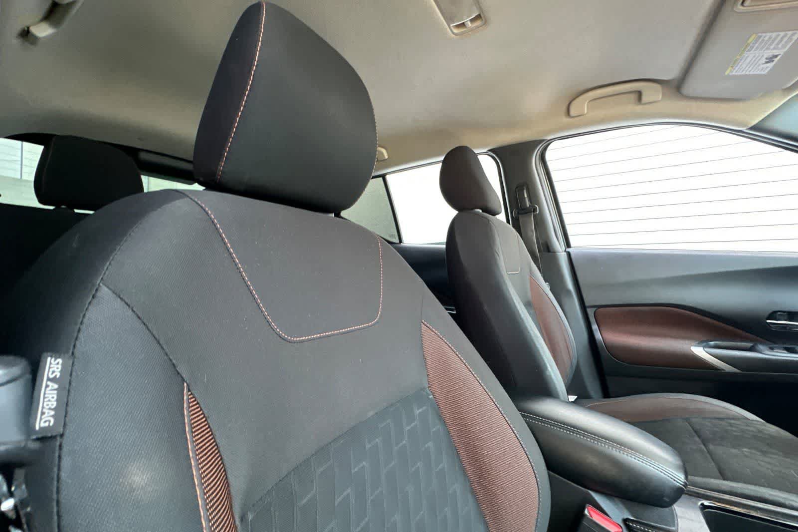 Used 2021 Nissan Kicks SR w/ Interior Electronics Package FWD image 19