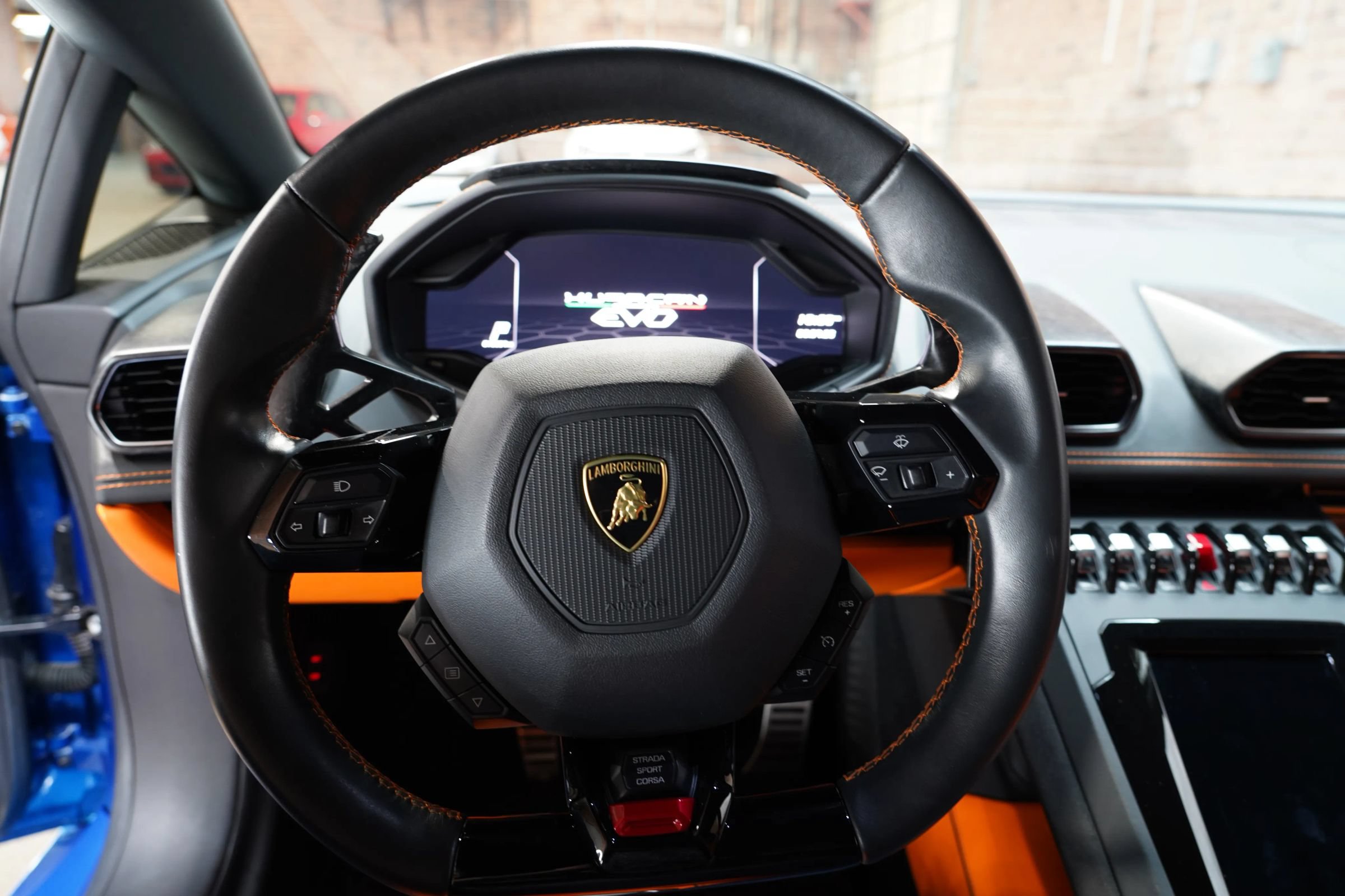 Used 2020 Lamborghini Huracan EVO RWD image 64