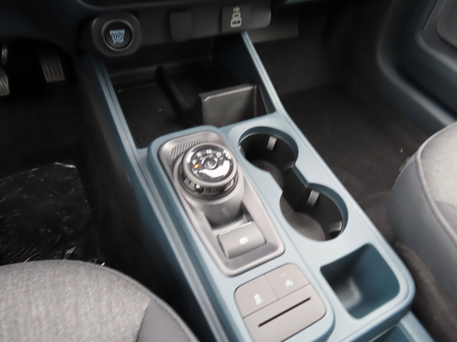 New 2025 Ford Maverick XLT w/ XLT Luxury Package image 13