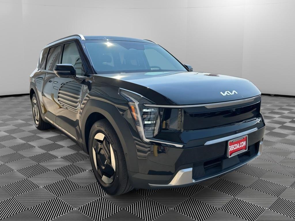 Certified 2026 Kia EV9 Wind AWD/4WD image 4