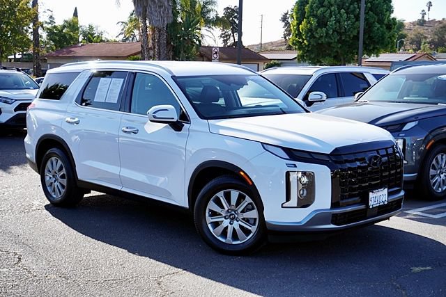 Certified 2025 Hyundai Palisade SEL FWD image 3