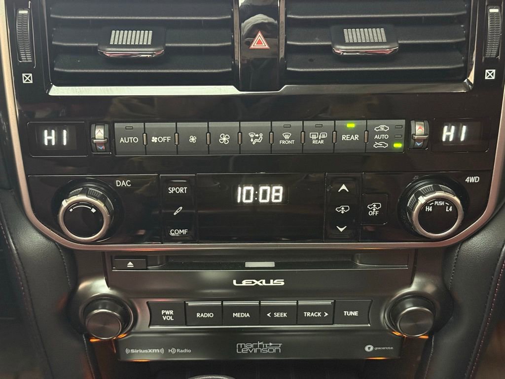 Used 2023 Lexus GX 460 Luxury w/ Accessory Package image 18