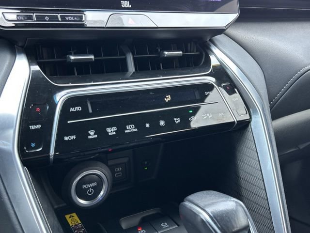 Used 2023 Toyota Venza XLE image 47