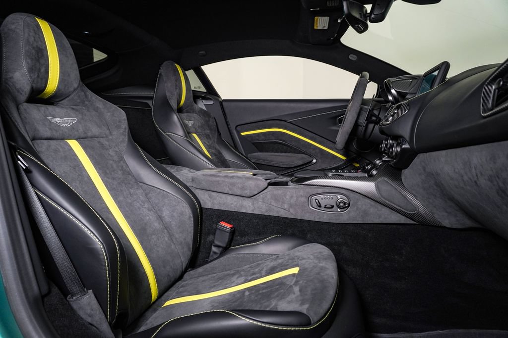 Used 2023 Aston Martin V8 Vantage Coupe RWD image 20