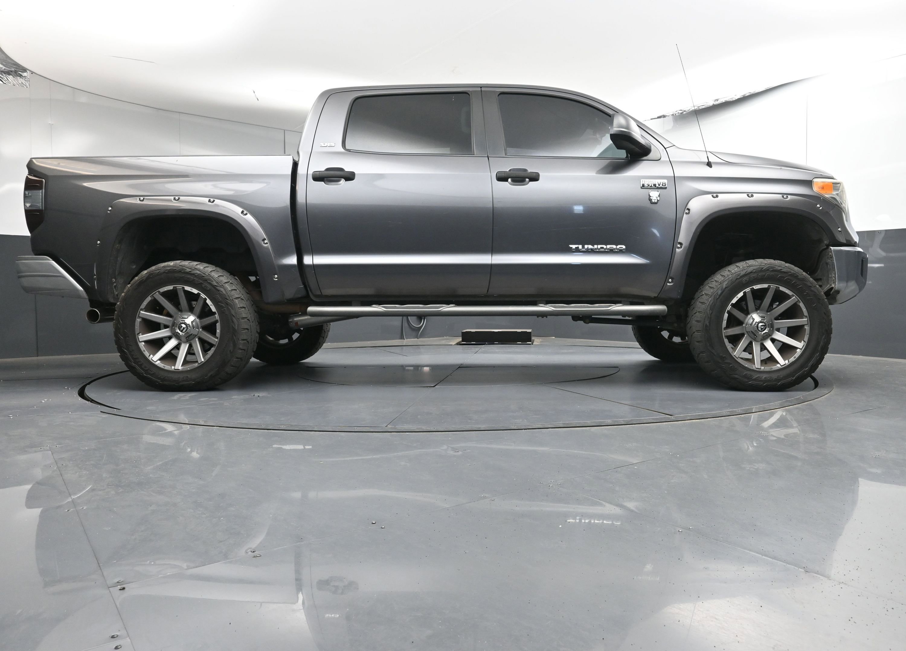 Used 2014 Toyota Tundra SR5 w/ SR5 Upgrade Package image 27