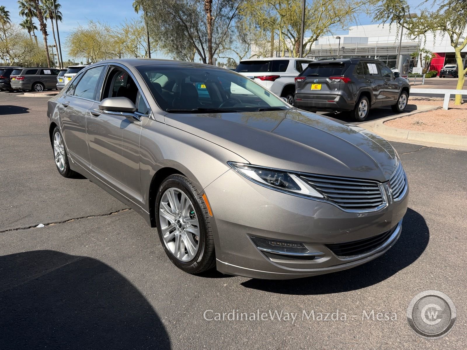 Used 2016 Lincoln MKZ image 2